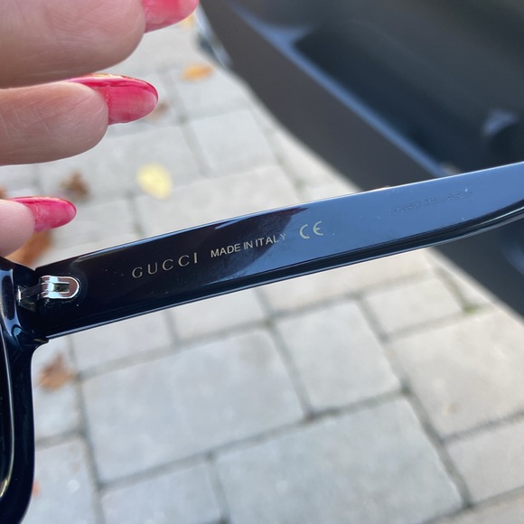 Authentic Gucci sunglasses - Picture 6 of 9